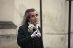 La figure du gisant  35 * 5616 x 3744 * (10.0MB)